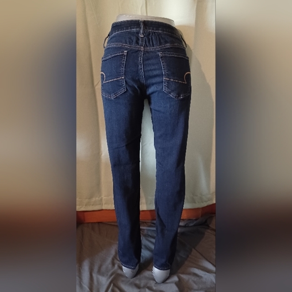 🍒 American Eagle Outfitters Blue Straight Jeans Classic Fit - Picture 1 of 9